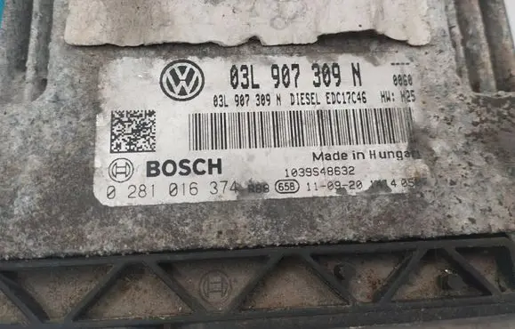 Volkswagen PASSAT B7 Engine control unit/module 03L907309N 0281016374