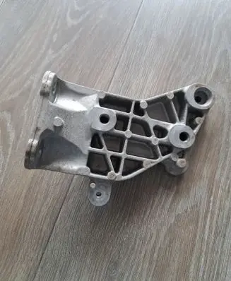 Renault Zoe Engine mounting bracket 217101652R
