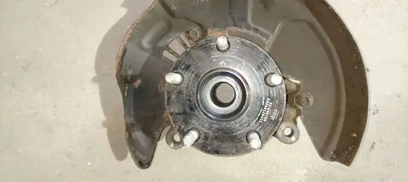 Subaru Legacy Front wheel hub
