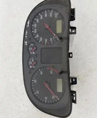 Volkswagen Golf IV Speedometer (instrument cluster) 1J0920805E 3121500876 0263628002