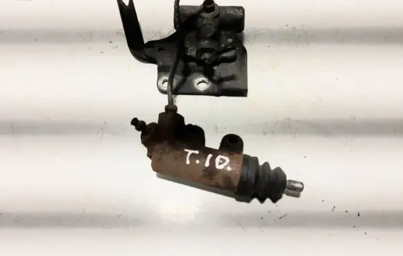 Clutch slave cylinder