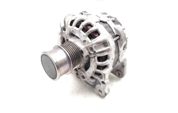 Seat Leon (5F) Generator/alternator 04E903015A