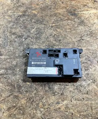 Mercedes-Benz E W211 Door control unit/module 2118200326 8340771