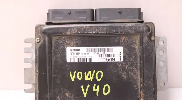 Volvo V40 Engine control unit/module S118245002D