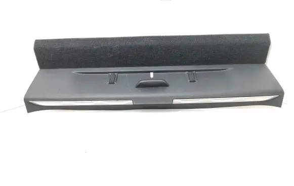 Trunk/boot sill cover protection