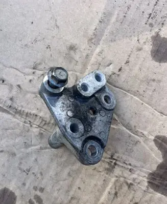 Nissan Navara D40 other engine part 
