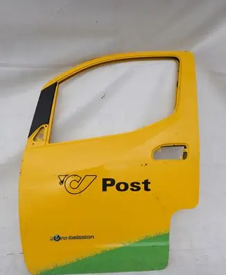Nissan NV200 Front door
