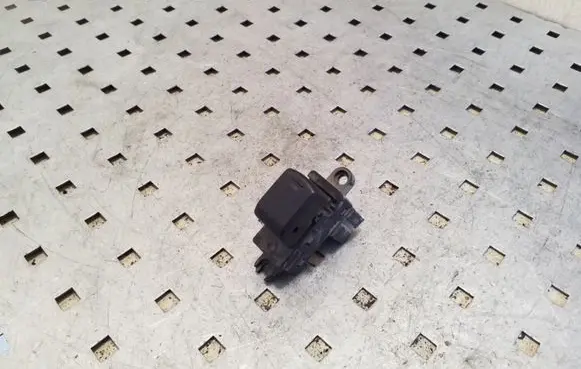 Nissan Navara D40 Electric window control switch 25411EA00A