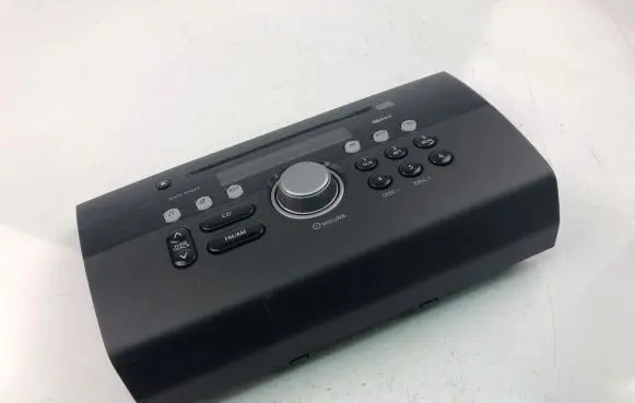 Suzuki Swift I Radio/CD/DVD/GPS head unit FC028159B