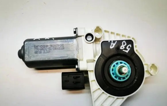 Nissan 370Z Front door window regulator motor 80730JL00A 961619101 7746023151