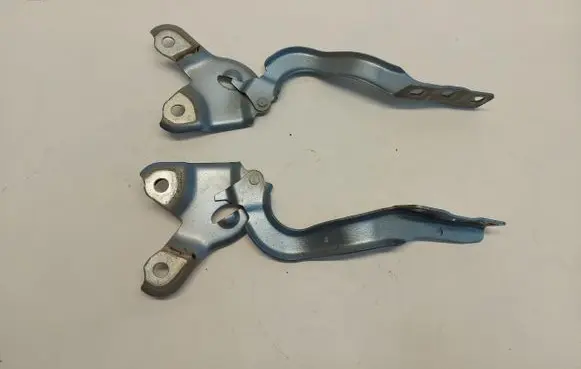 Ford Explorer Engine bonnet/hood hinges 