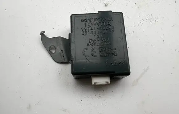 Toyota Land Cruiser (J120) Door control unit/module 8974160340 2513000532