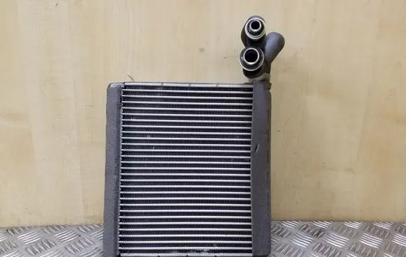 Air conditioning (A/C) radiator (interior)
