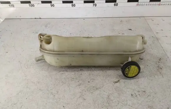 Toyota Corolla Verso AR10 Coolant expansion tank/reservoir 