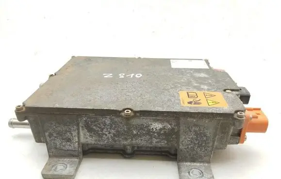 Chrysler Pacifica Voltage converter/converter module 05185046AA