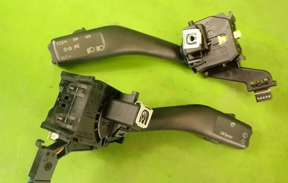 Seat Toledo III (5P) Wiper turn signal indicator stalk/switch 1K0953513A 1K0953519A