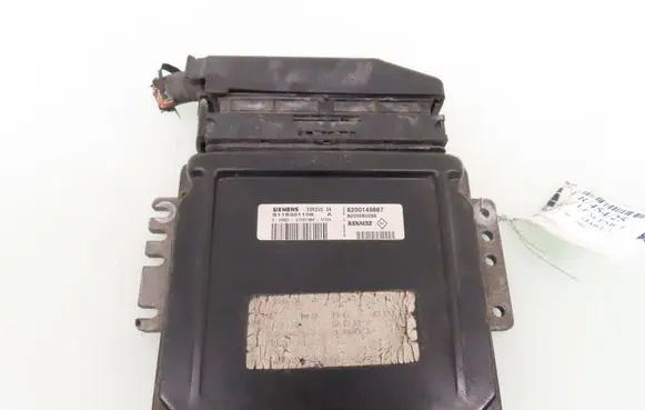 Renault Scenic I Engine control unit/module 8200149887 S118301108A
