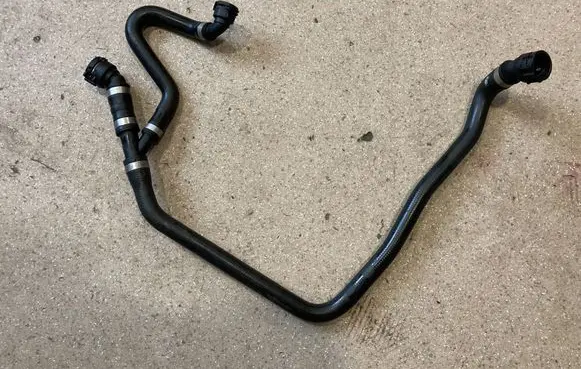 BMW M2 F87 Engine coolant pipe/hose 9307243