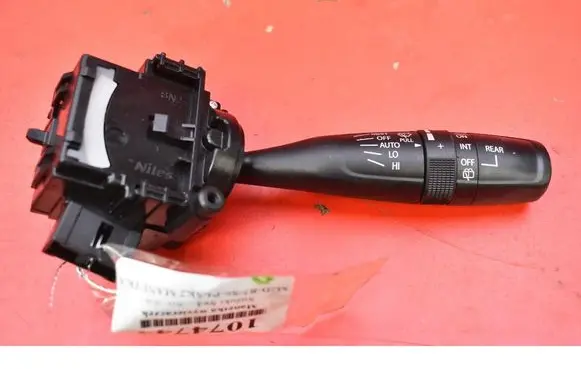 Suzuki SX4 Headlight wiper switch 