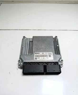BMW 1 E81 E87 Engine control unit/module 7811701 0281015042 1039S26808