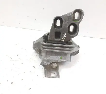 Engine mount bracket