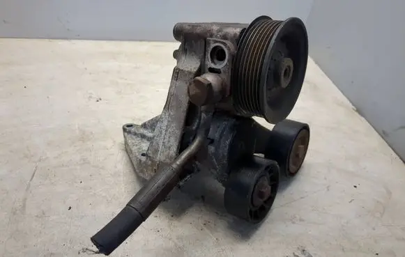 Iveco Daily 35.8 - 9 Power steering pump 504046460 7612955117