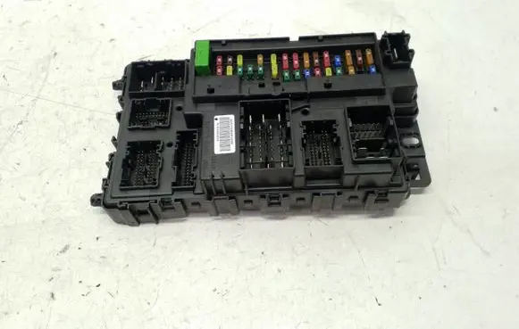 Ford Mondeo MK V Fuse module FU5T15604BAL A2C7438281250 DG9T14B476B