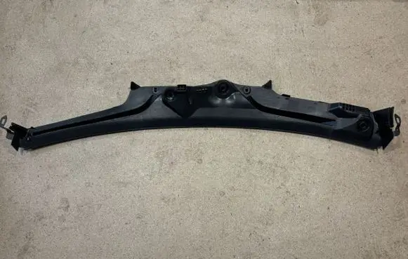 Mercedes-Benz E W213 Wiper trim A2138308703