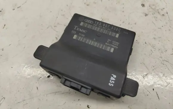 Volkswagen Golf V Gateway control module 1K0907530C 1K0907951