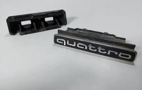 Audi A6 S6 C7 4G Manufacturer badge logo/emblem 4G0853737F