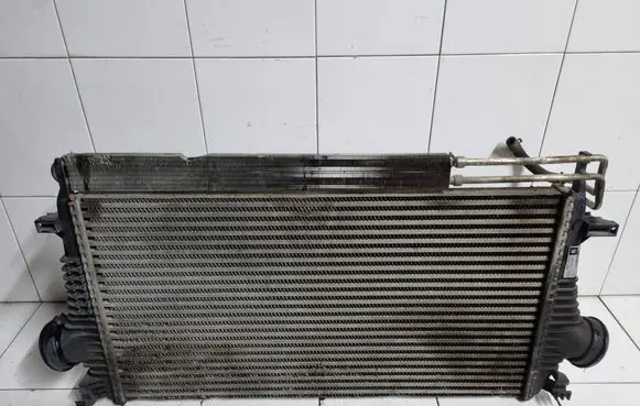 Opel Insignia A Intercooler radiator 13241751 P1831001