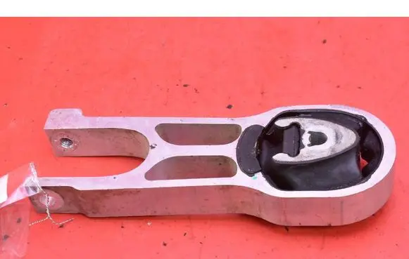 Peugeot 2008 I Gearbox mounting bracket 9826527880