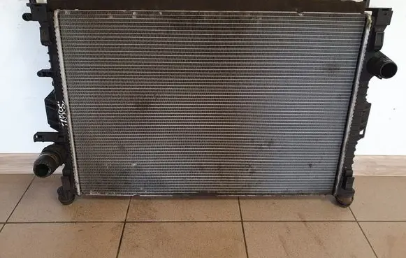 Ford Focus Coolant radiator 6G918005DC
