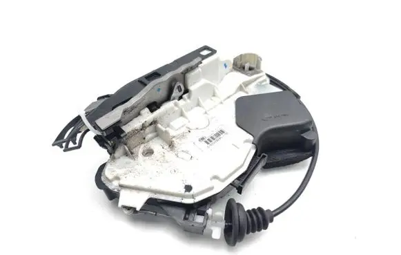 Volkswagen Sharan Front door lock 5K2837016