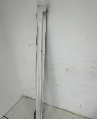 Toyota Avensis T270 Sill 