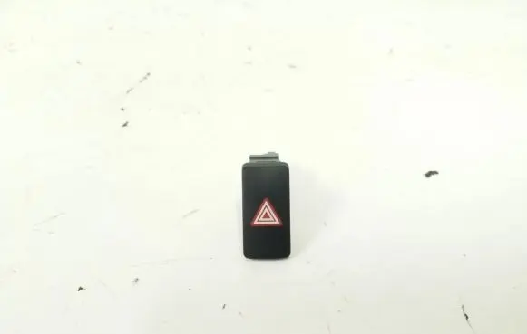 Toyota Avensis T270 Hazard light switch 15B424