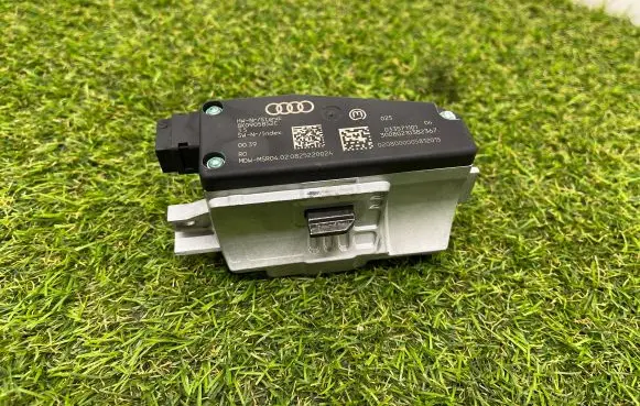 Audi A4 S4 B8 8K Steering wheel lock 8K0905852C