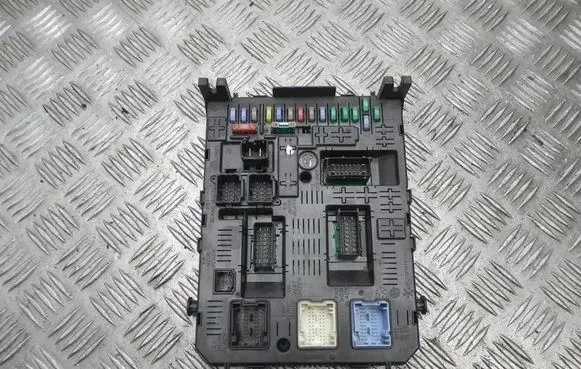 Citroen C5 Fuse box set 216761594