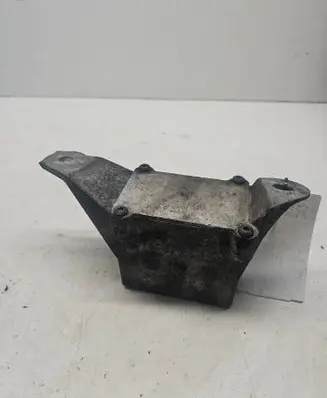 Volvo S60 Engine mount bracket 30645159