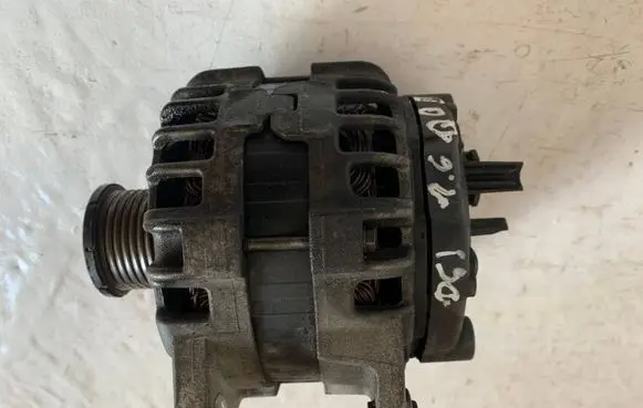 Nissan Qashqai Generator/alternator 231004BE0B