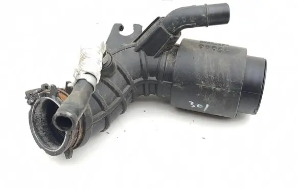 Hyundai Kona I Air intake hose/pipe 28138J9550