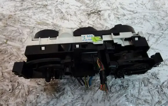 Mitsubishi Colt Climate control unit 69657032