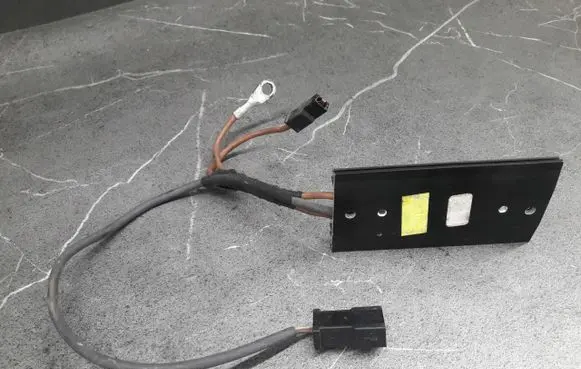 Audi A8 S8 D2 4D Antenna control unit 4D0919891