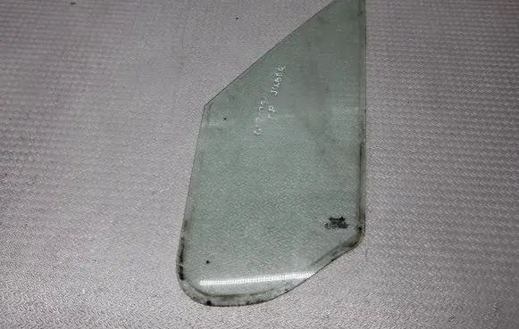 Peugeot Boxer Front door vent window glass four-door 