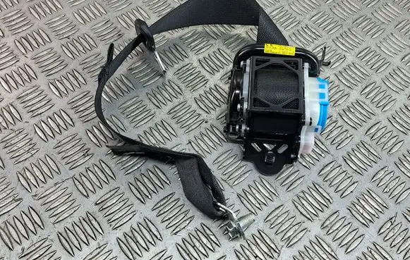 Toyota C-HR I Rear seatbelt 73370F4010