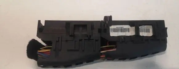 Volkswagen Fox Fuse module 17809181 5Z0941828