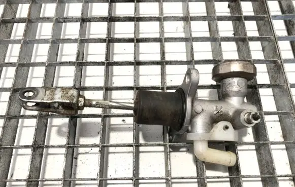 Nissan Cab Star Clutch slave cylinder 