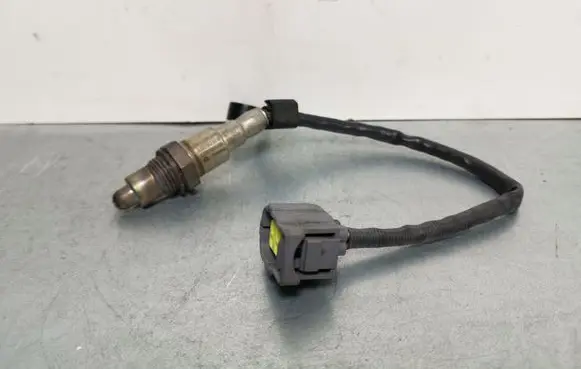 Mercedes-Benz A W176 Lambda probe sensor A0075426318 0258030007