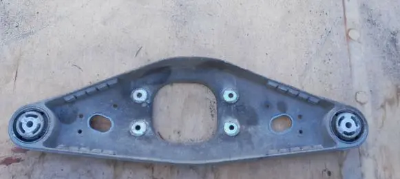 Mercedes-Benz E W211 Rear differential/diff mount bracket A2303521806