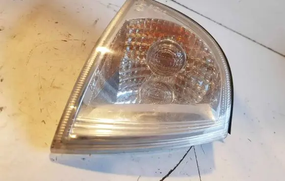 Skoda Octavia Mk1 (1U) Front indicator light 1U0953050 1UO953156